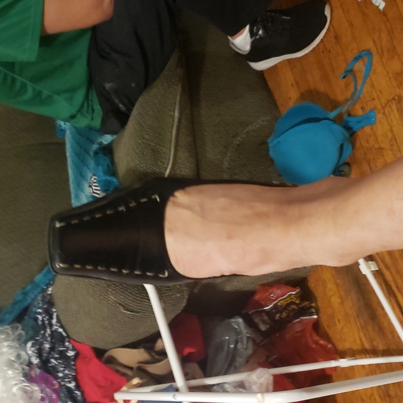 Fifth Avenue Square toes Heels - Picture 3 of 8